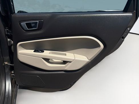Used 2016 Ford Fiesta SE FWD image 28