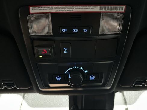 Used 2021 Toyota Tacoma TRD Off-Road w/ Technology Package AWD/4WD image 35