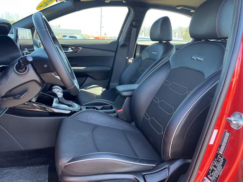 Used 2023 Kia Forte GT-Line w/ GT-Line Premium Package image 13