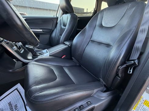 Used 2015 Volvo XC60 T5 Premier image 18