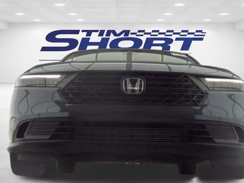 Used 2025 Honda Accord SE image 3