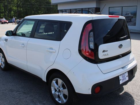 Used 2019 Kia Soul FWD image 8