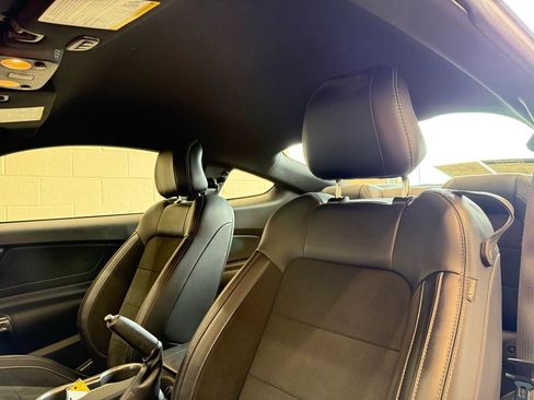 Used 2016 Ford Mustang Shelby GT350 w/ Technology Package RWD image 23