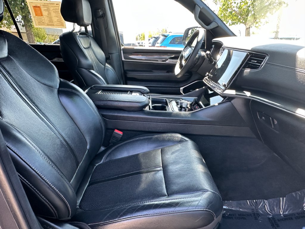 Certified 2022 Jeep Wagoneer Series I w/ Convenience Group I AWD/4WD image 20