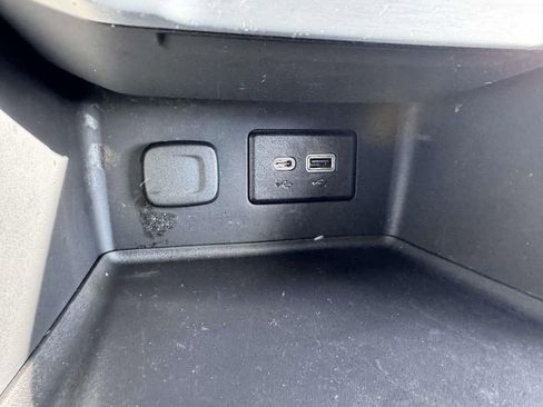 Used 2020 GMC Acadia SLE image 26