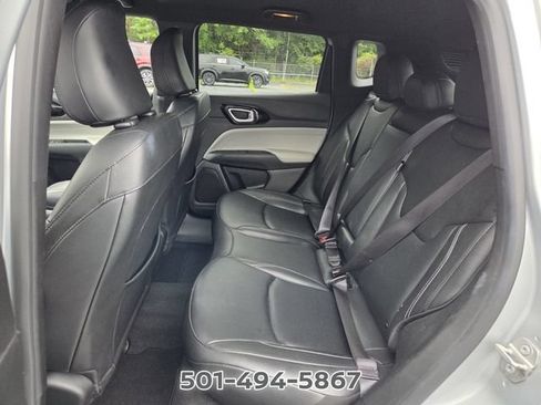 Used 2025 Jeep Compass Limited AWD/4WD image 10