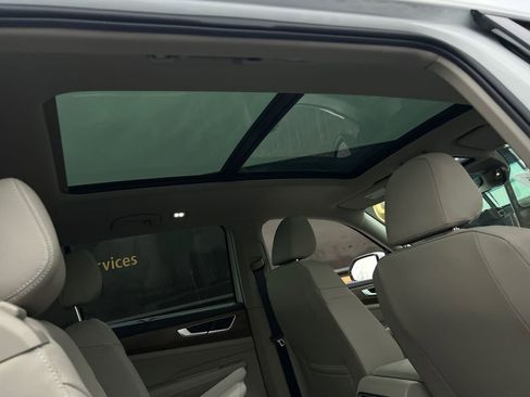 New 2026 Volkswagen Atlas SE image 13