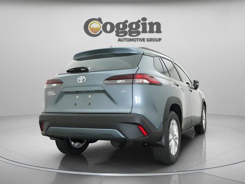 New 2026 Toyota Corolla Cross LE w/ Moonroof Package FWD image 18