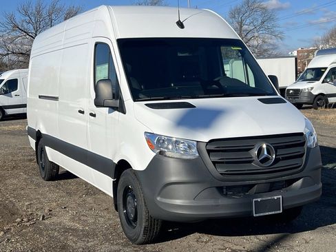 New 2025 Mercedes-Benz Sprinter 2500 image 2
