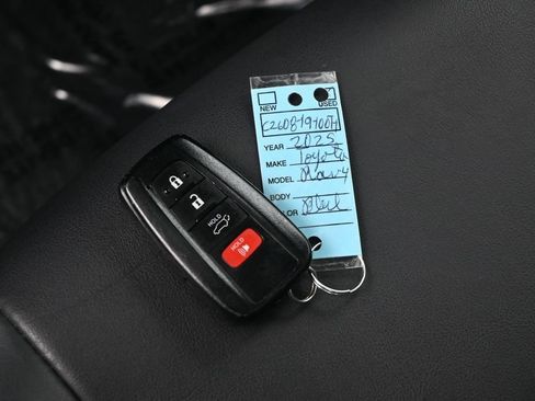 Used 2025 Toyota RAV4 XLE Premium FWD image 19