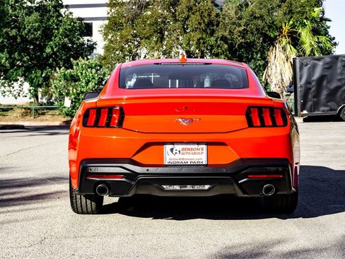 Used 2024 Ford Mustang Premium image 6