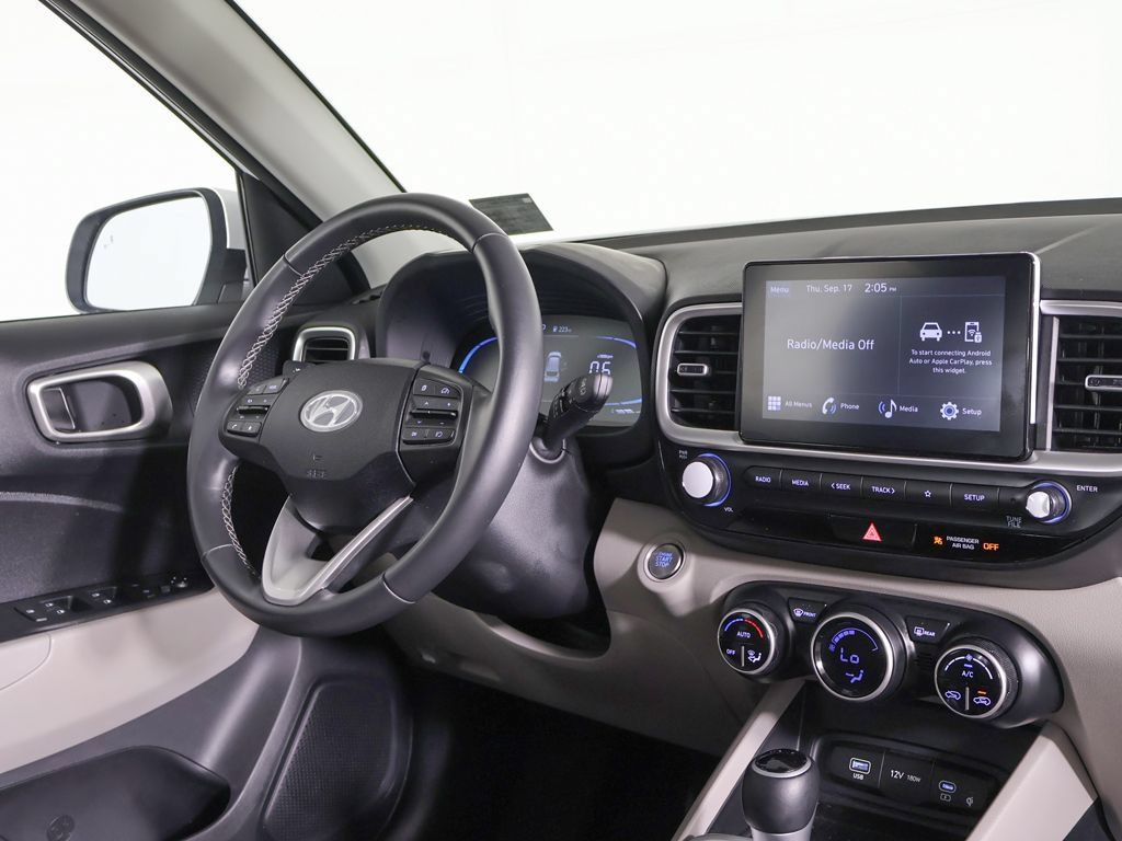 Certified 2026 Hyundai Venue SEL FWD image 24