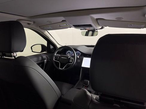 Used 2025 Land Rover Discovery Sport S image 32