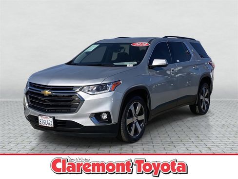 Used 2020 Chevrolet Traverse LT w/ LT Premium Package image 1