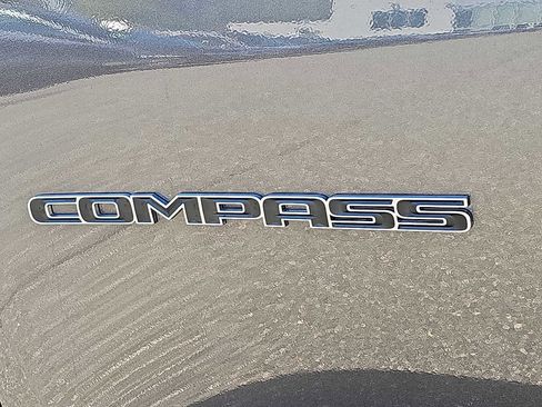 Used 2022 Jeep Compass Limited w/ Elite Group AWD/4WD image 34
