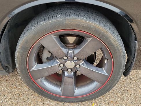 Used 2013 Dodge Challenger SXT RWD image 14