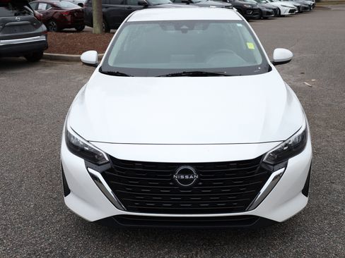 Used 2024 Nissan Sentra SV image 19