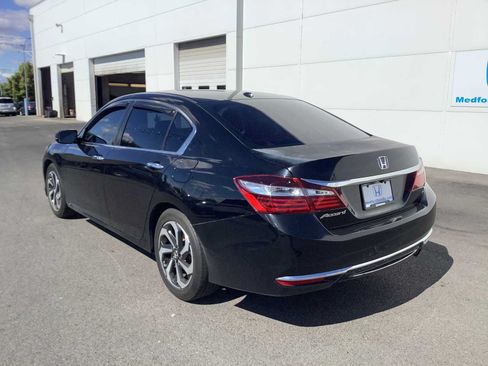 Used 2016 Honda Accord EX image 3