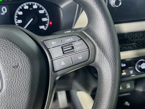 Used 2027 Honda HR-V LX image 18