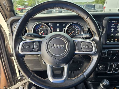 Used 2021 Jeep Gladiator Overland AWD/4WD image 20