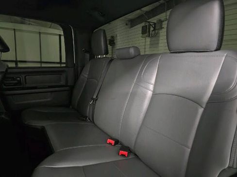 Used 2024 RAM 2500 Tradesman w/ Chrome Appearance Group AWD/4WD image 4