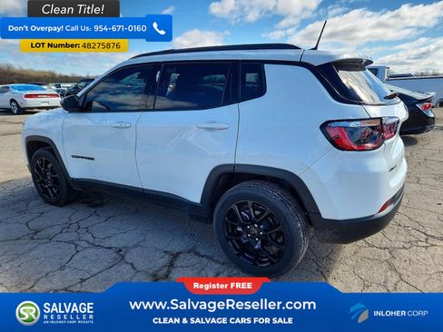 Used 2025 Jeep Compass Latitude w/ Altitude Special Edition AWD/4WD image 3