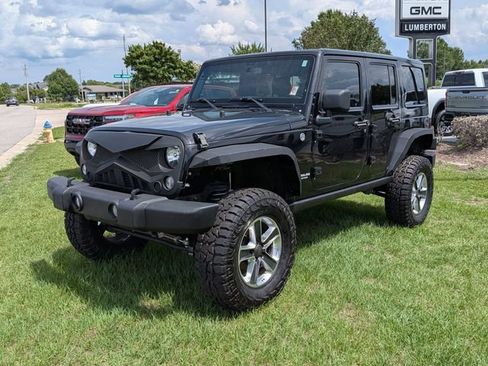Used 2015 Jeep Wrangler Unlimited Rubicon w/ Dual Top Group AWD/4WD image 7