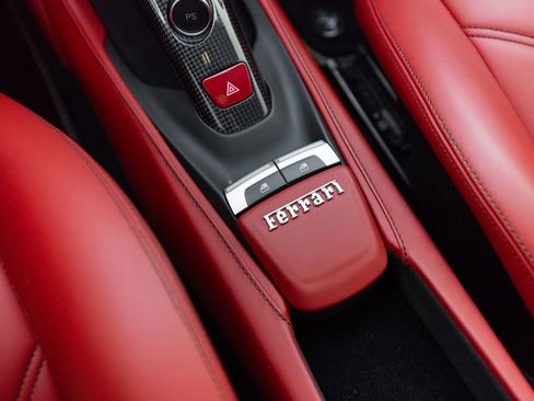 Used 2017 Ferrari 488 GTB RWD image 30