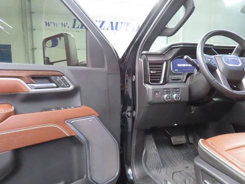 Used 2025 GMC Sierra 2500 Denali Ultimate w/ LPO, GMC Protection Package AWD/4WD image 50
