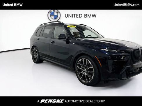 Used 2024 BMW X7 xDrive40i w/ Executive Package AWD/4WD image 3