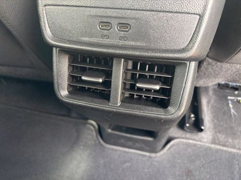 Used 2025 Chevrolet Equinox LT FWD image 23
