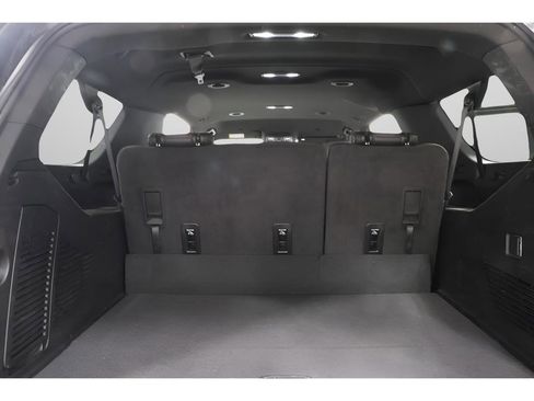 Used 2024 Chevrolet Suburban LT AWD/4WD image 28