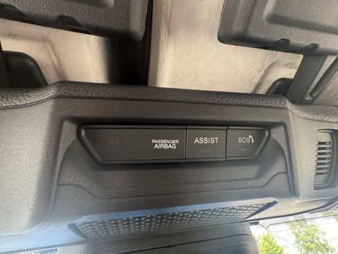 New 2025 Jeep Gladiator Sport image 36