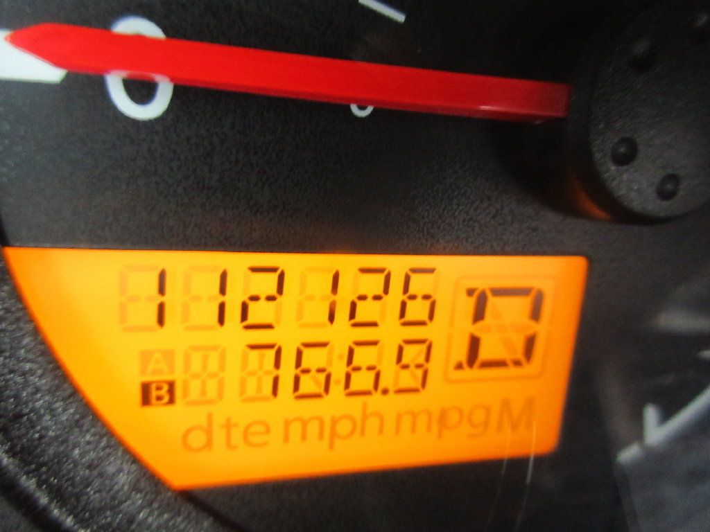 Used 2011 Nissan Frontier SV AWD/4WD image 25