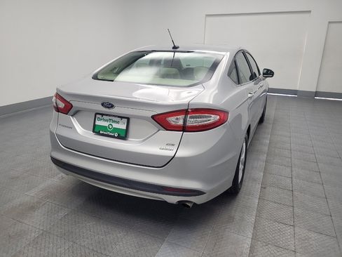 Used 2016 Ford Fusion SE FWD image 7