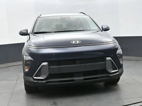 Used 2025 Hyundai Kona SEL FWD image 3