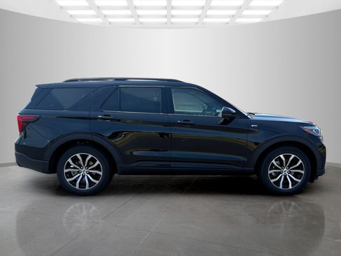 New 2026 Ford Explorer ST-Line w/ Premium Package RWD image 2