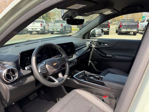 Certified 2025 Chevrolet Equinox LT w/ Convenience Package II AWD/4WD image 15