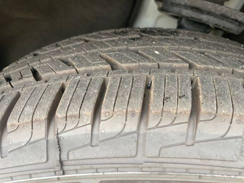 Used 2024 Chevrolet Traverse LT w/ LPO, Floor Liner Package FWD image 50