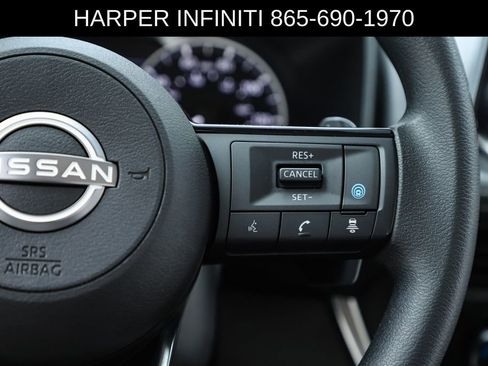 Used 2023 Nissan Rogue SV image 59