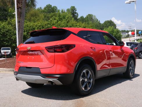 Used 2025 Chevrolet Blazer LT AWD/4WD image 5