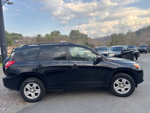 Used 2010 Toyota RAV4 Base 4x4 4dr SUV image 5