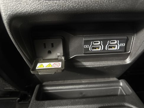 New 2025 Jeep Grand Cherokee L Limited w/ Black Appearance Package image 18