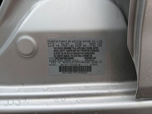 Used 2025 Nissan Versa SV image 23