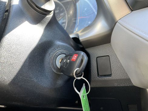 Used 2014 Toyota RAV4 LE image 25