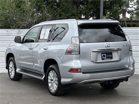 Used 2016 Lexus GX 460 w/ Premium Package AWD/4WD image 12