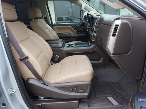 Used 2018 GMC Sierra 3500 Denali w/ Duramax Plus Package image 22