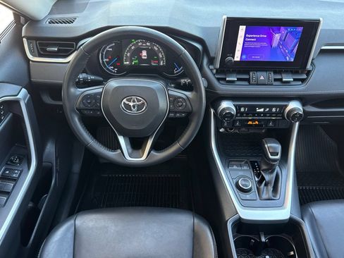 Used 2023 Toyota RAV4 XLE Premium AWD/4WD image 18