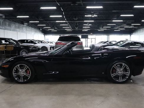 Used 2006 Chevrolet Corvette Convertible w/ Preferred Equipment Group image 3