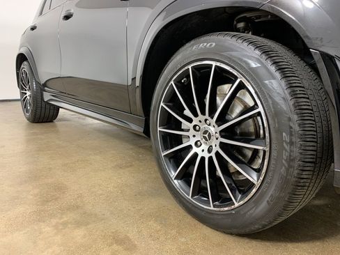 Used 2022 Mercedes-Benz GLE 350 4MATIC w/ AMG Line Exterior image 6